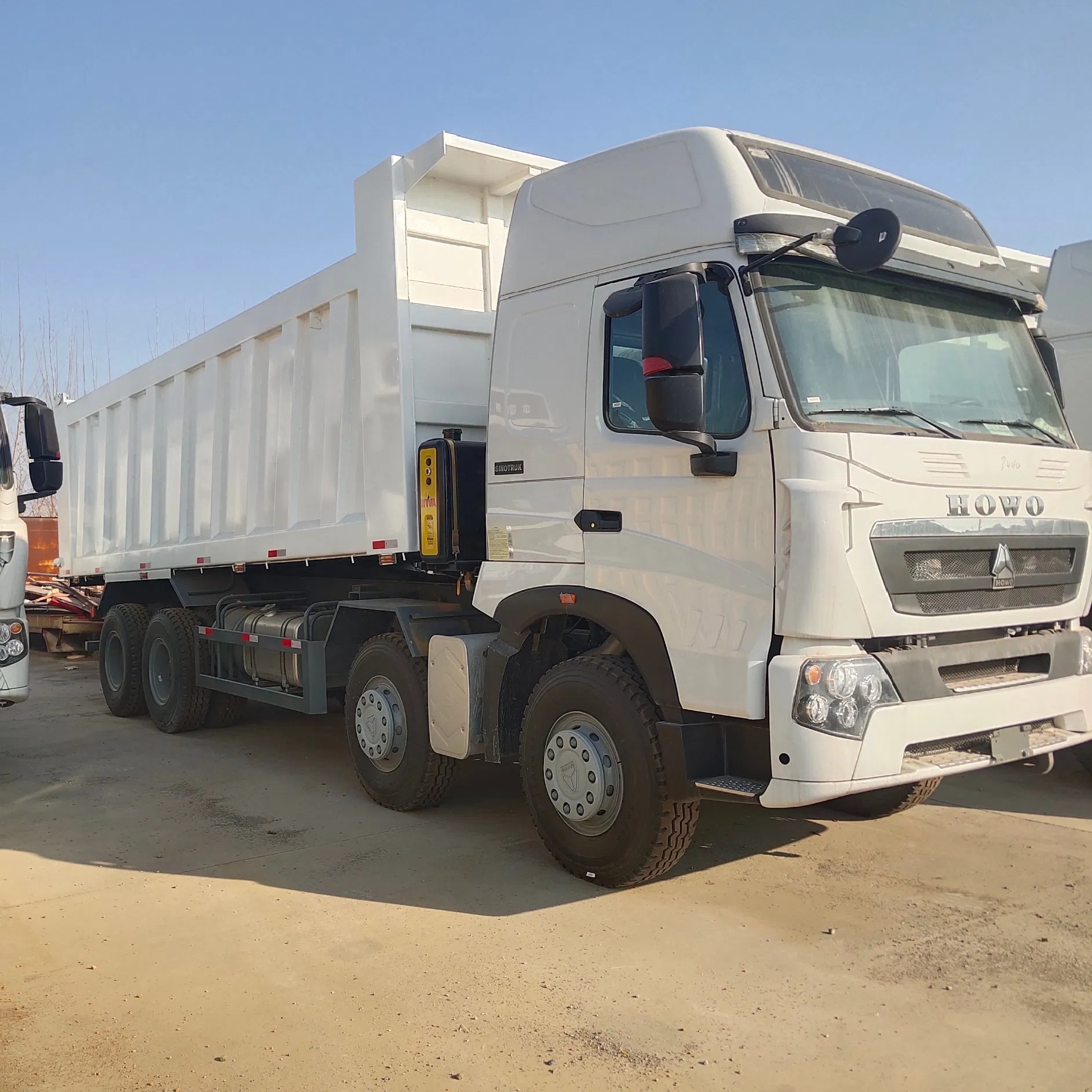 HOWO A7 8×4 dump truck — side view