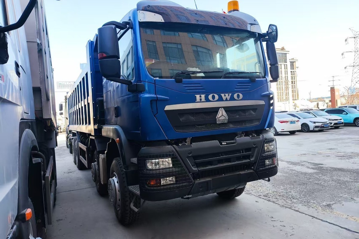 HOWO TX 8×4 dump truck