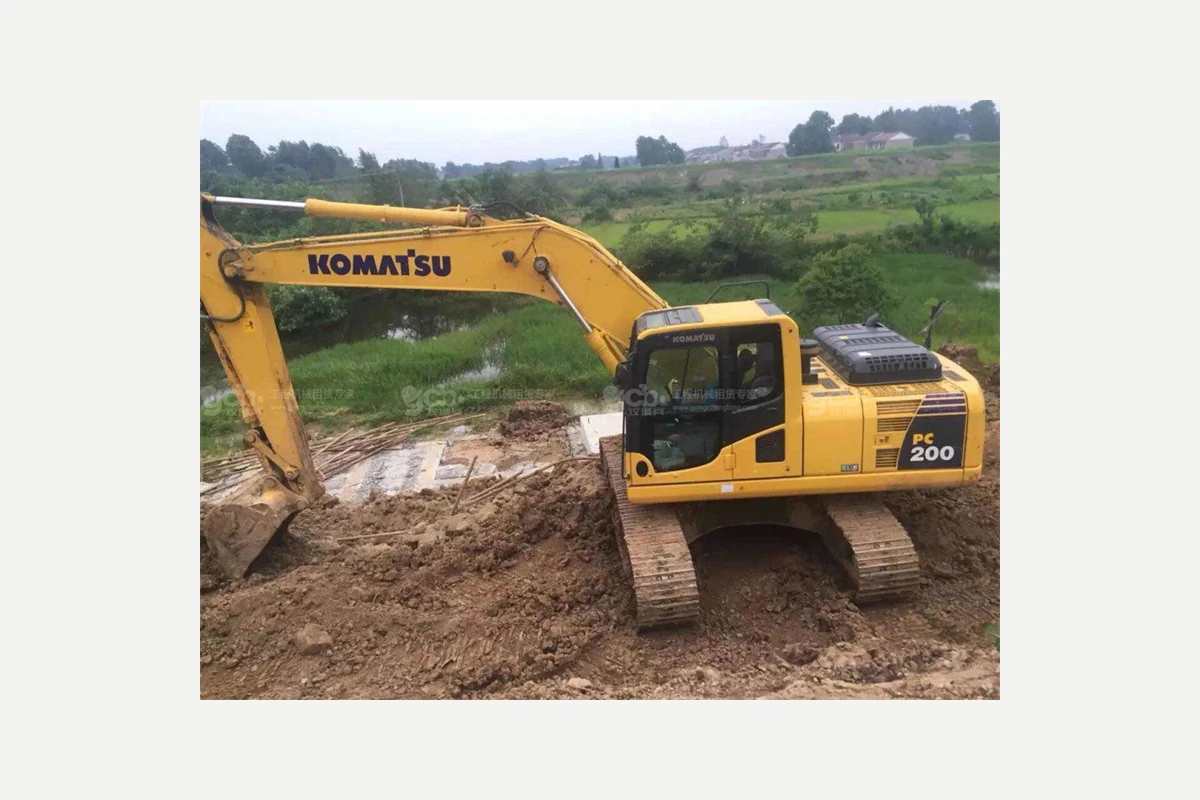 Used Komatsu PC200-7 excavator — working reference