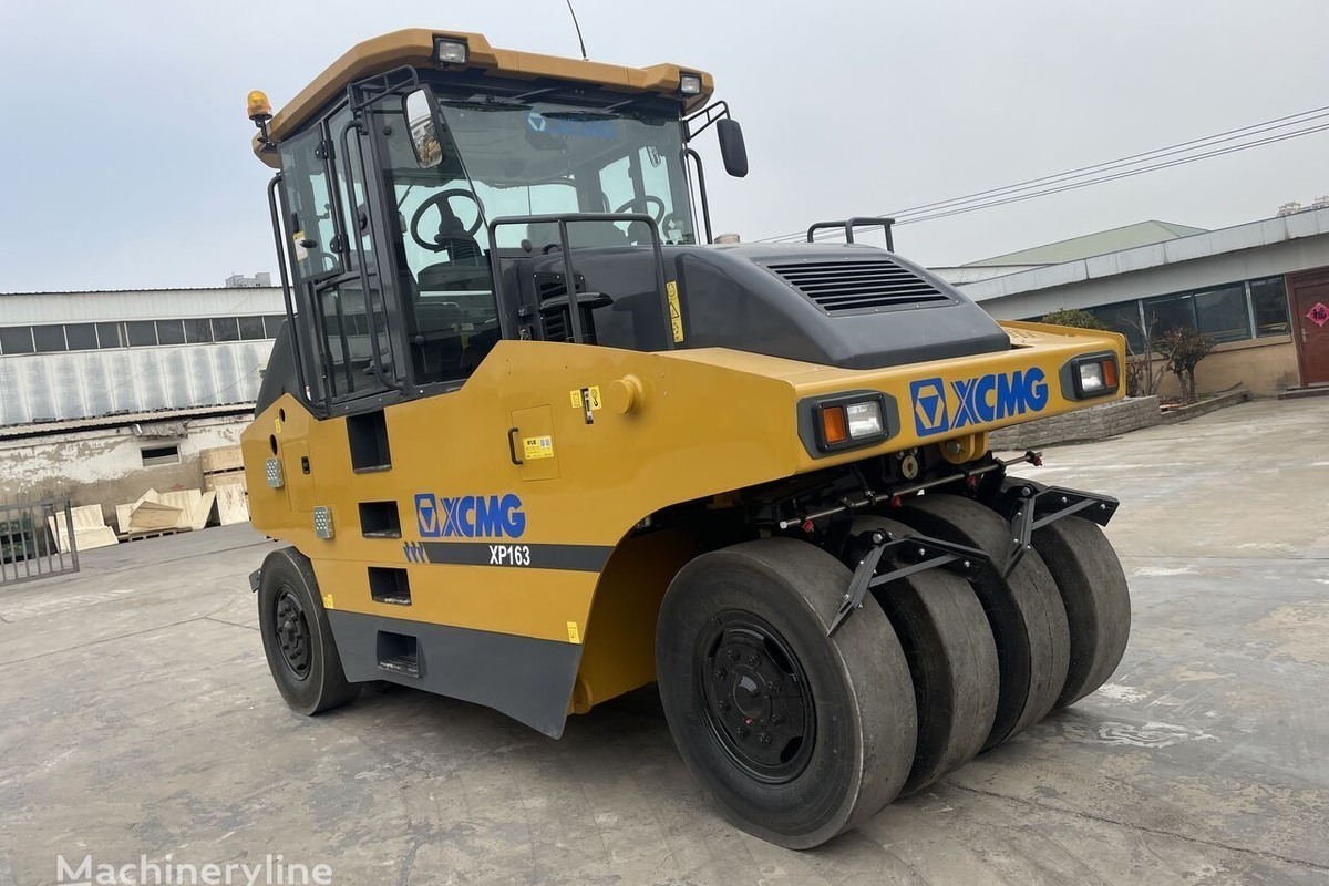 XCMG road roller