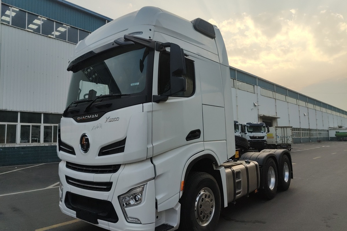 SHACMAN X6000 tractor truck
