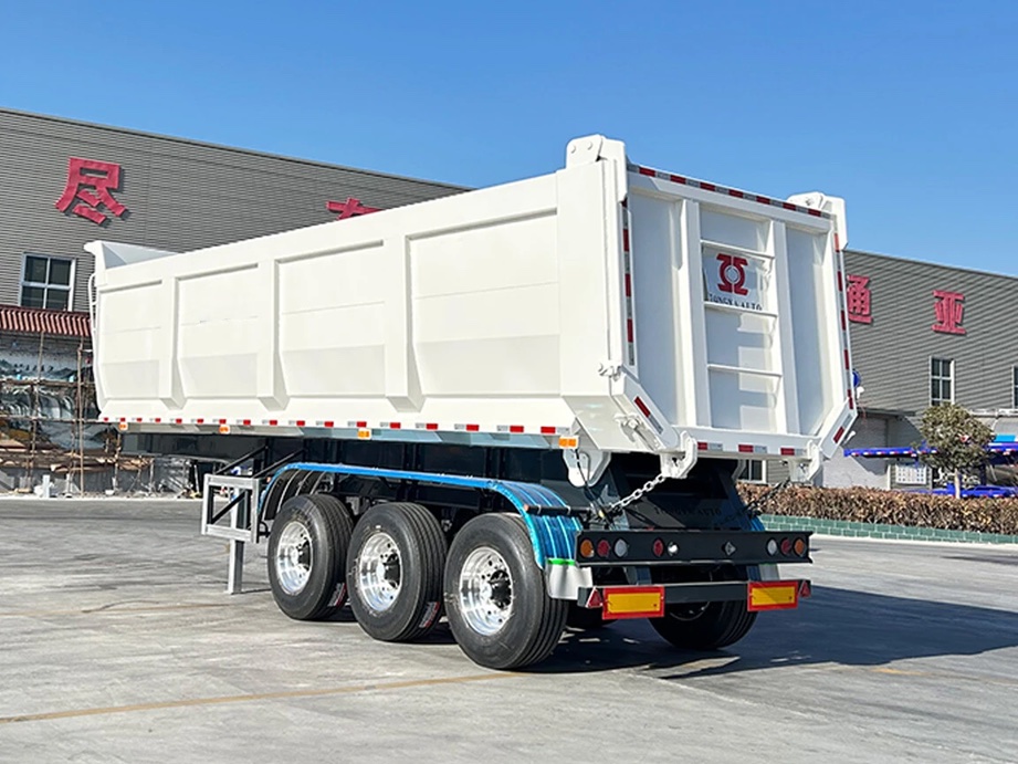 Rear dump trailer