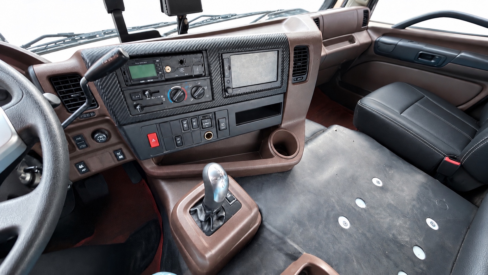 Hino 700 4×2 — کشونکي ټرکونه 7