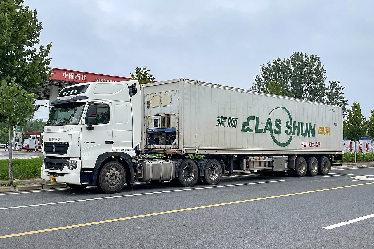 20220723 HOWO T7H 540 truck in Sui County.jpg