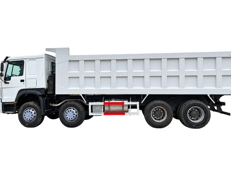 HOWO 371 8×4 dump truck — rear three-quarter view