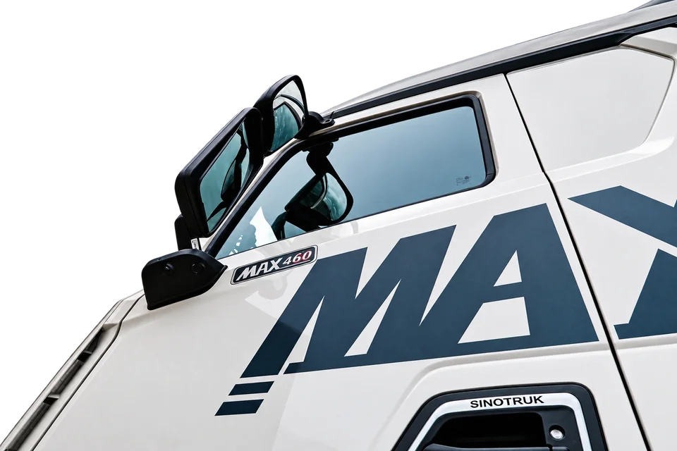 HOWO MAX 6×4 tractor reference