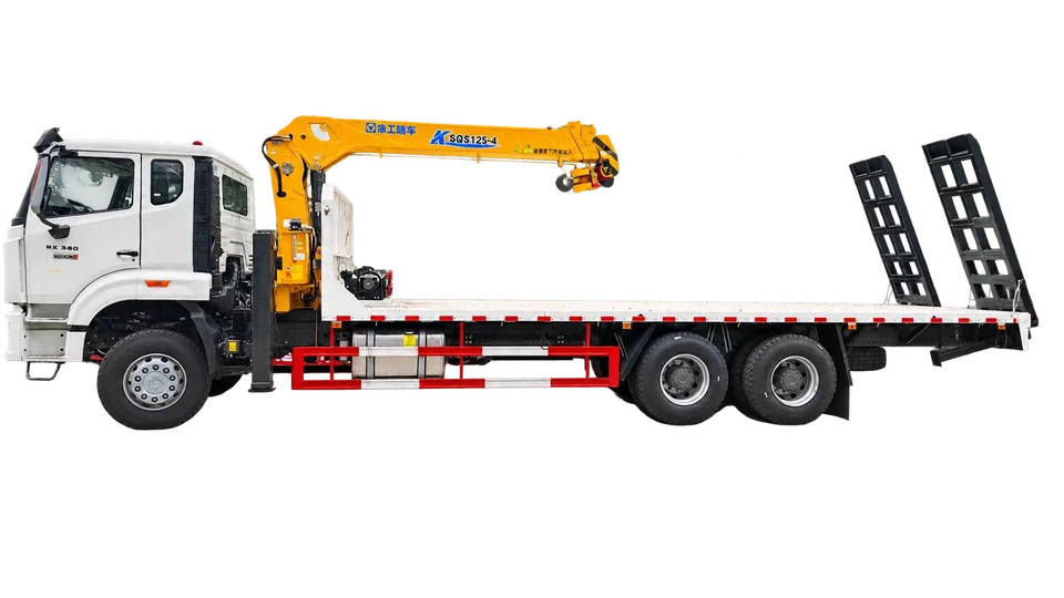 HOWO 6×4 truck-mounted crane — side view