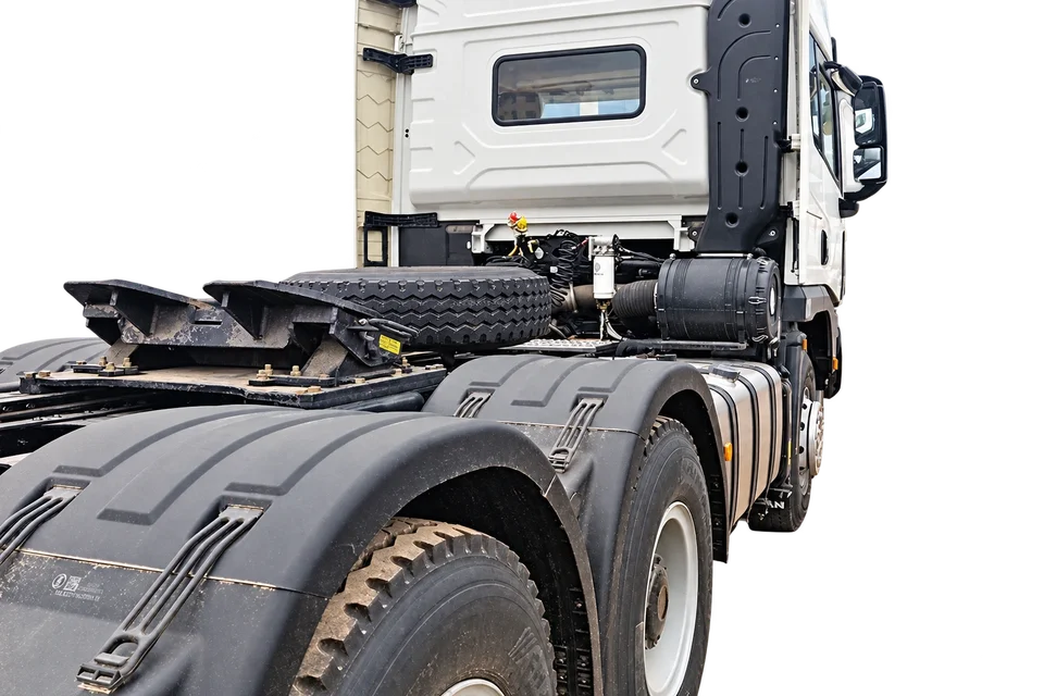 SHACMAN X5000 tractor truck