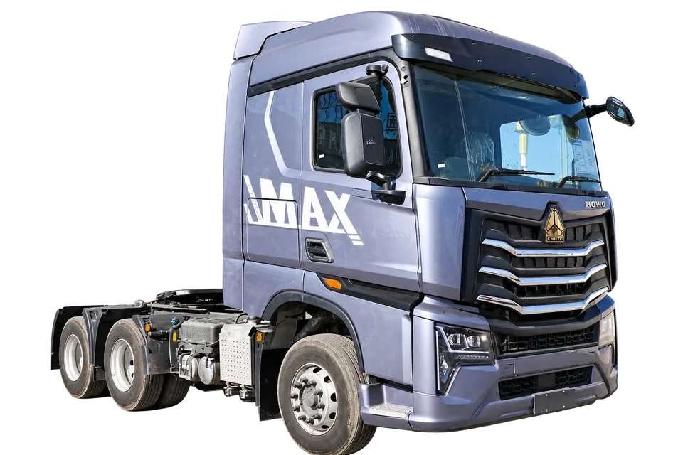 HOWO MAX 6×4 tractor truck