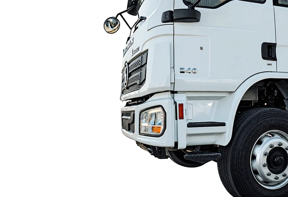 SHACMAN L3000 cargo truck — rear view