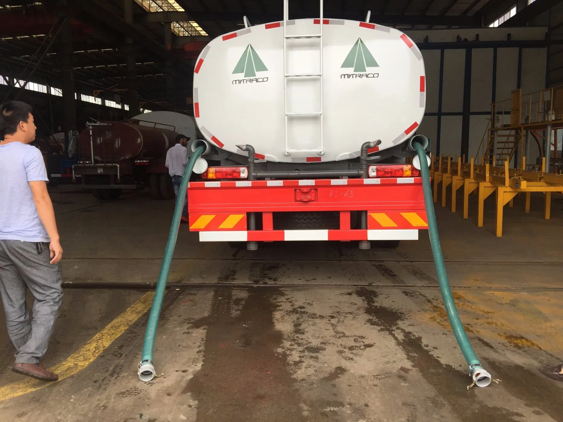 HOWO 6×4 Water Sprinkler Truck — additional reference view