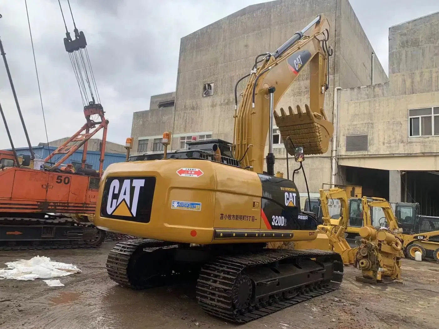 Used Caterpillar CAT 320D Crawler Excavator — additional reference view