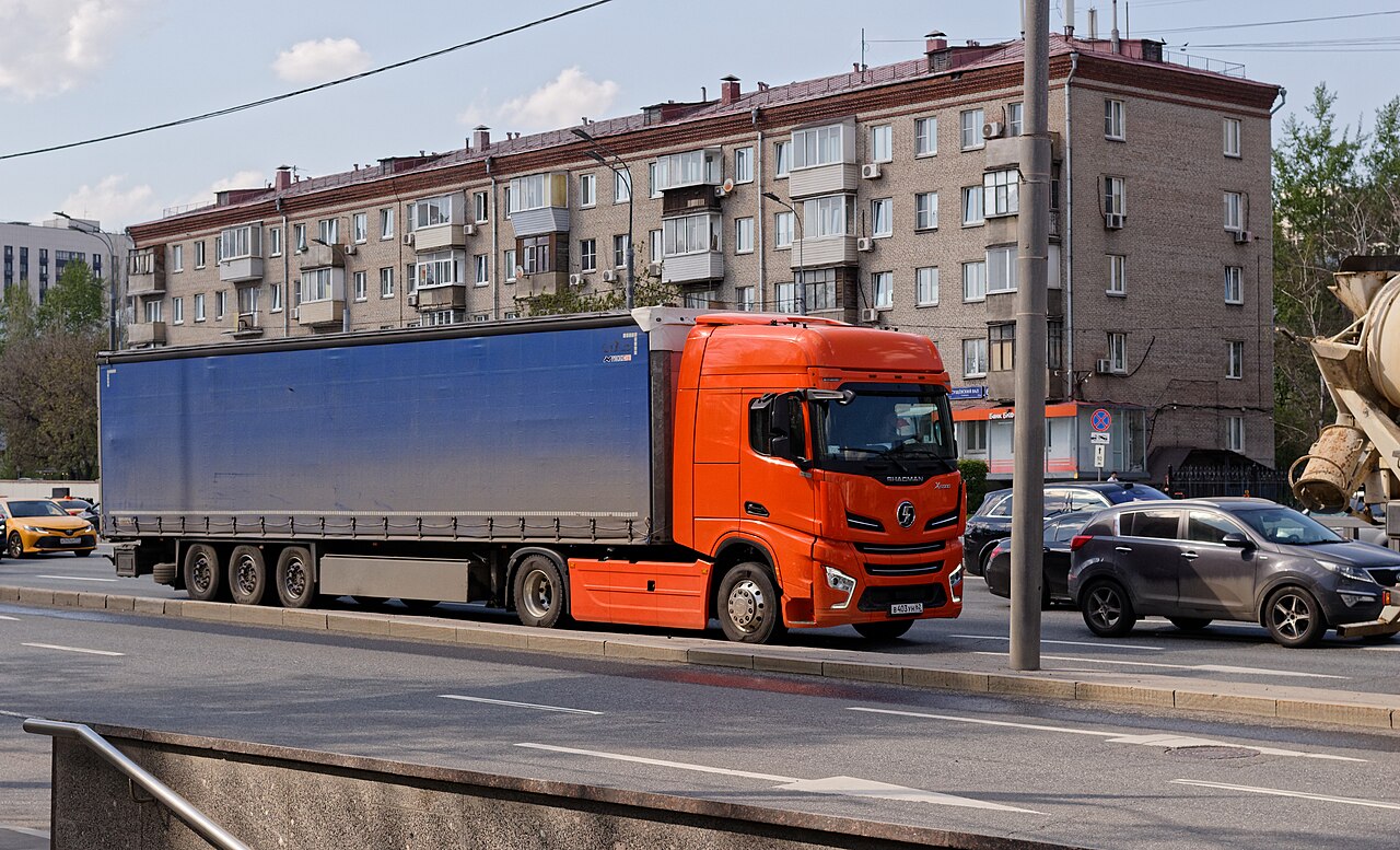 Moscow, Sushchyovsky Val 63, Shacman X6000, May 2026 01.jpg
